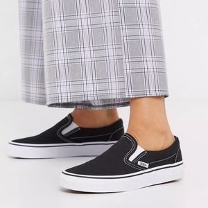 Vans~Classic Slip-On’s in Black. Size 8.5